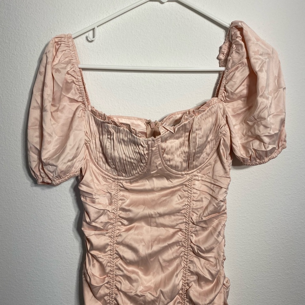 Storia Pink heart ruched mini dress - Picture 5 of 9